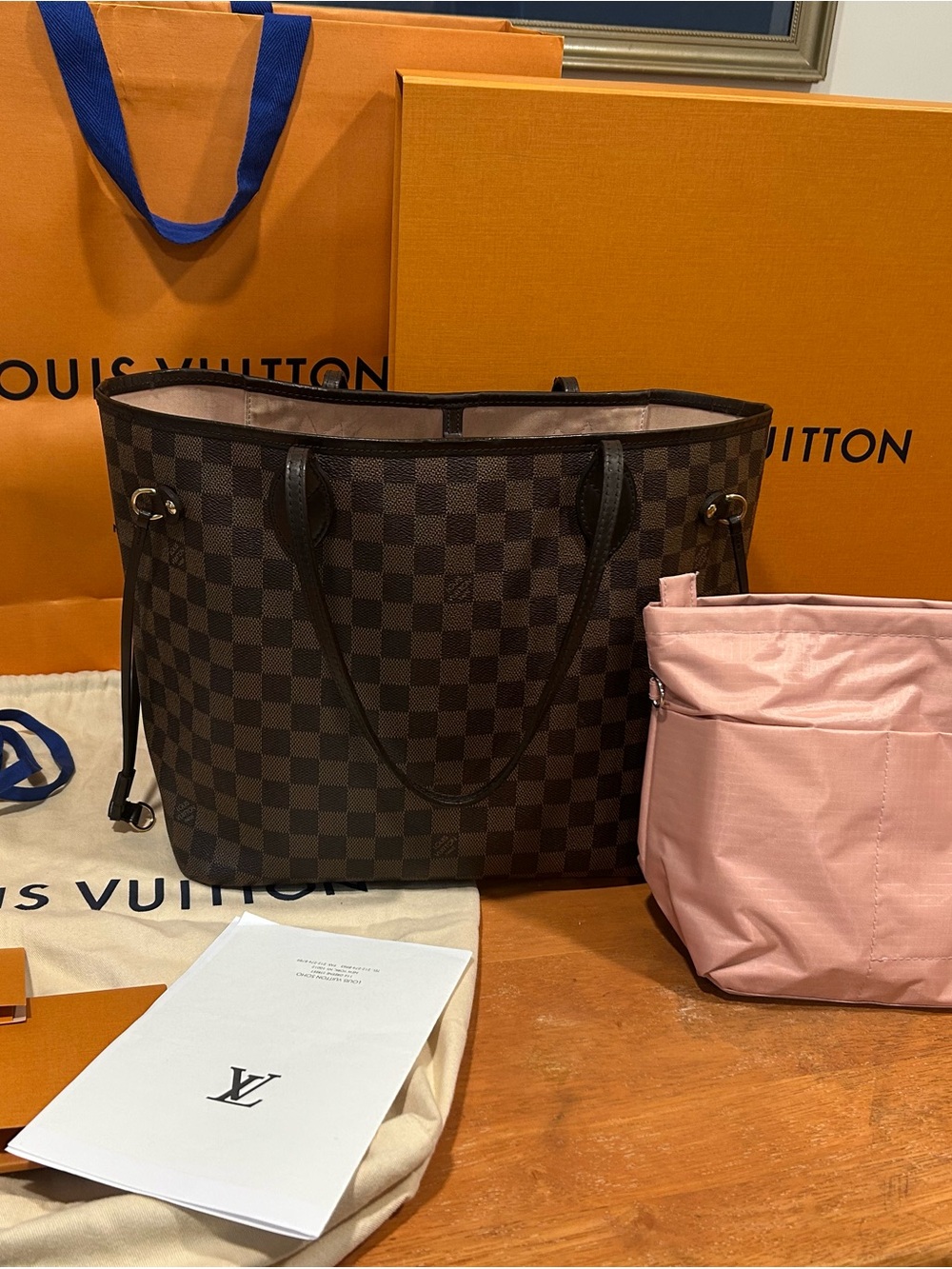 Authentic Louis Vuitton Neverfull MM with Pouch Wristlet